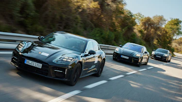 2024 Porsche Panamera - group tracking