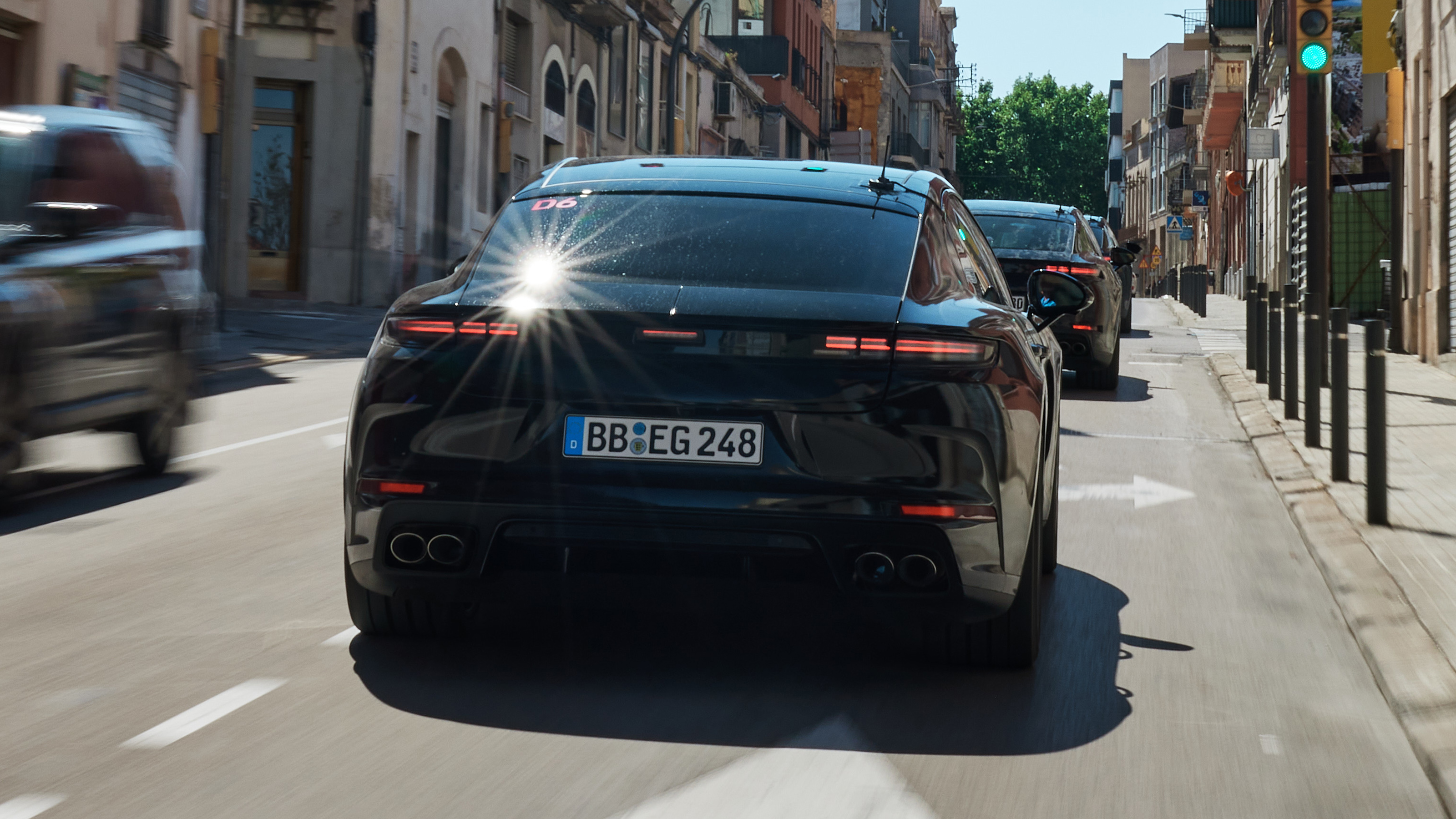 2024 Porsche Panamera - rear tracking