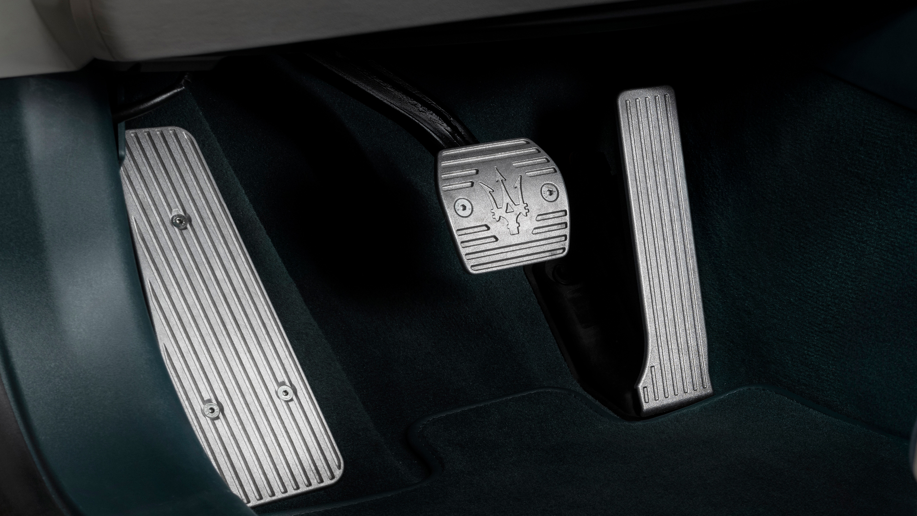 Maserati GranCabrio Folgore peddles