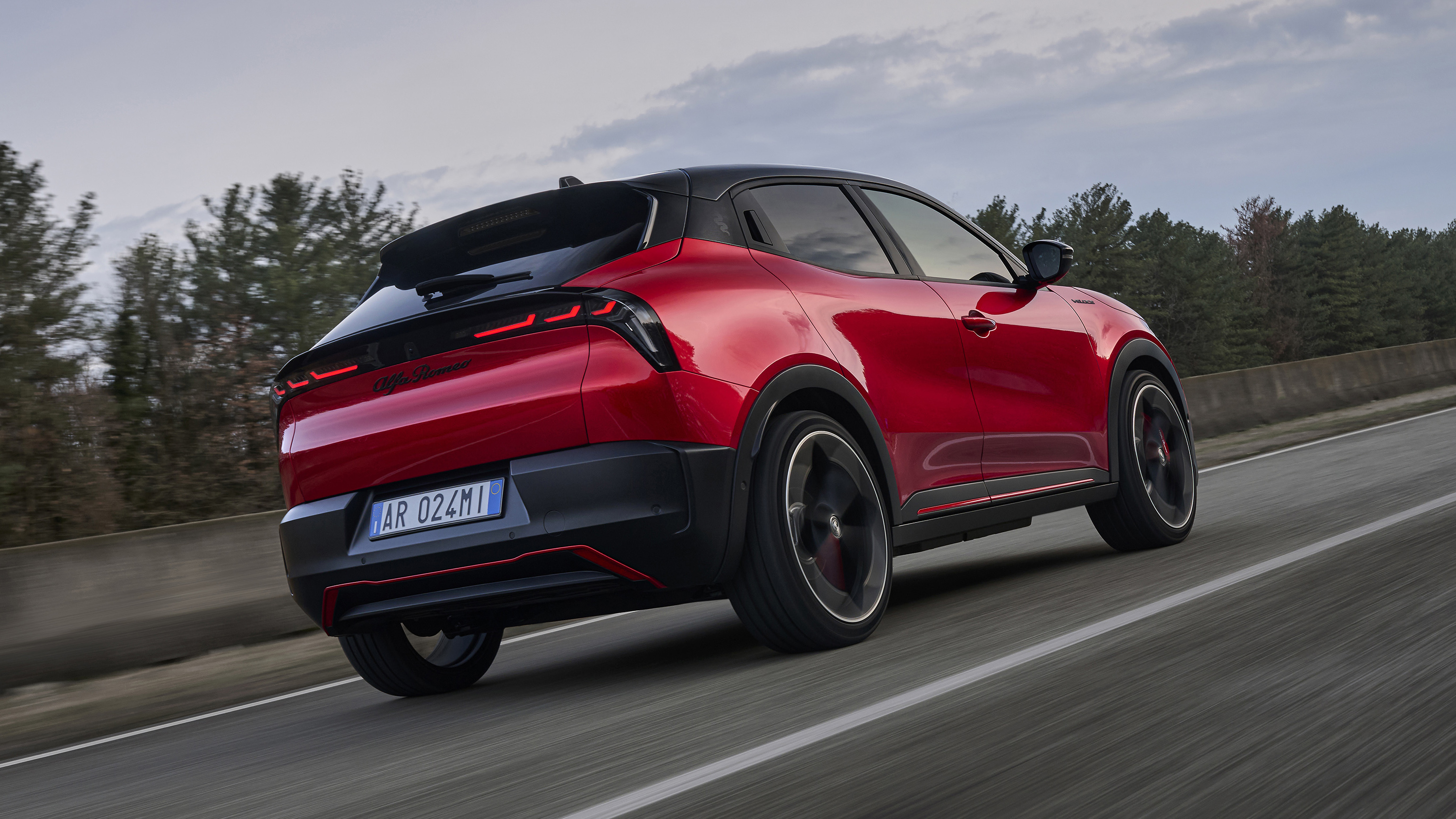 Alfa Romeo Junior - rear tracking 