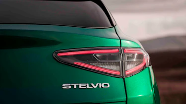 Alfa Romeo Stelvio Quadrifoglio - Stelvio detail