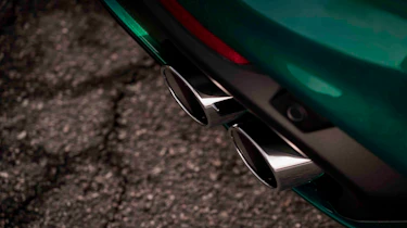 Alfa Romeo Stelvio Quadrifoglio - exhaust detail