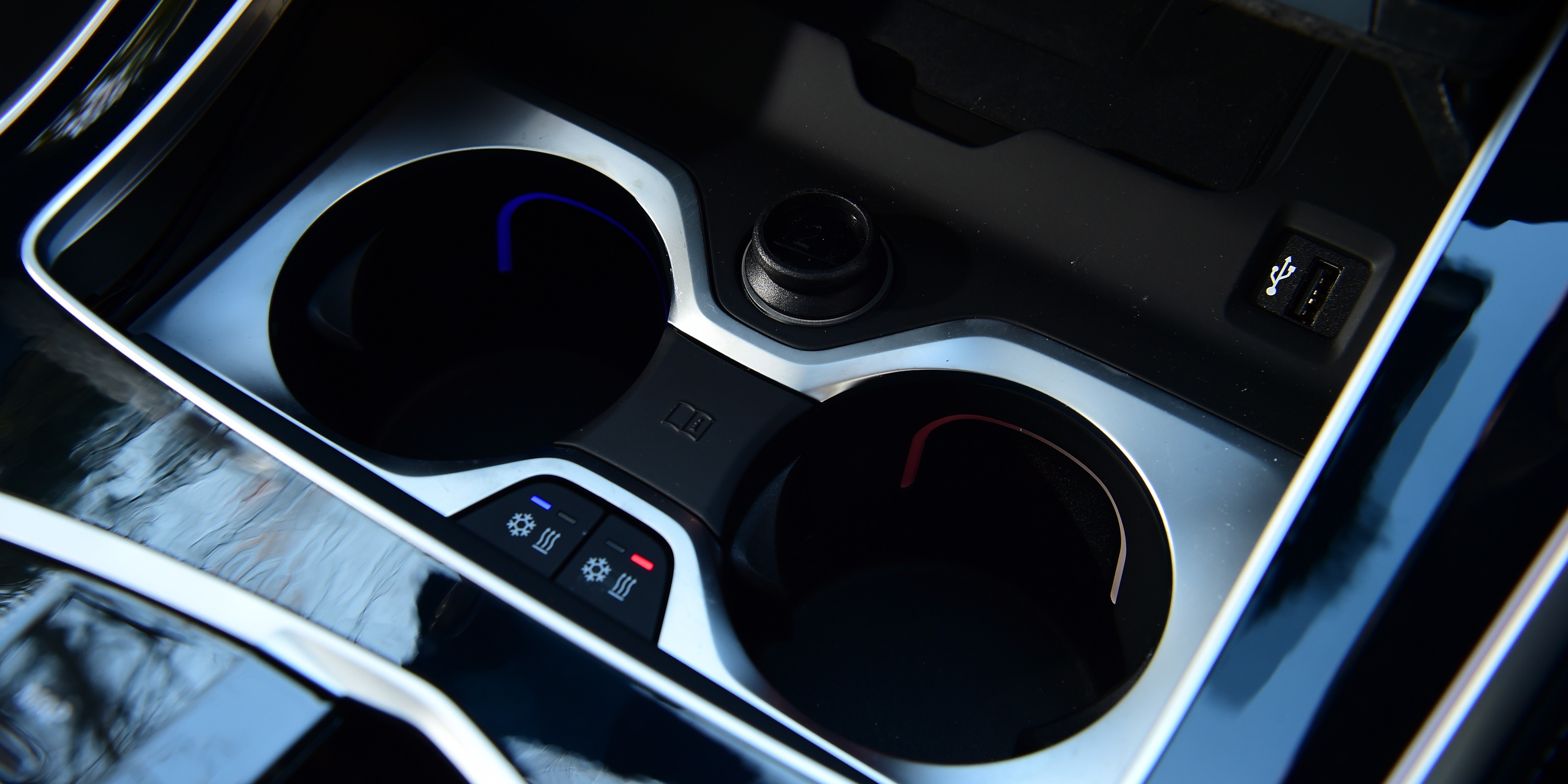 BMW X5 heated and cooled cup holders
