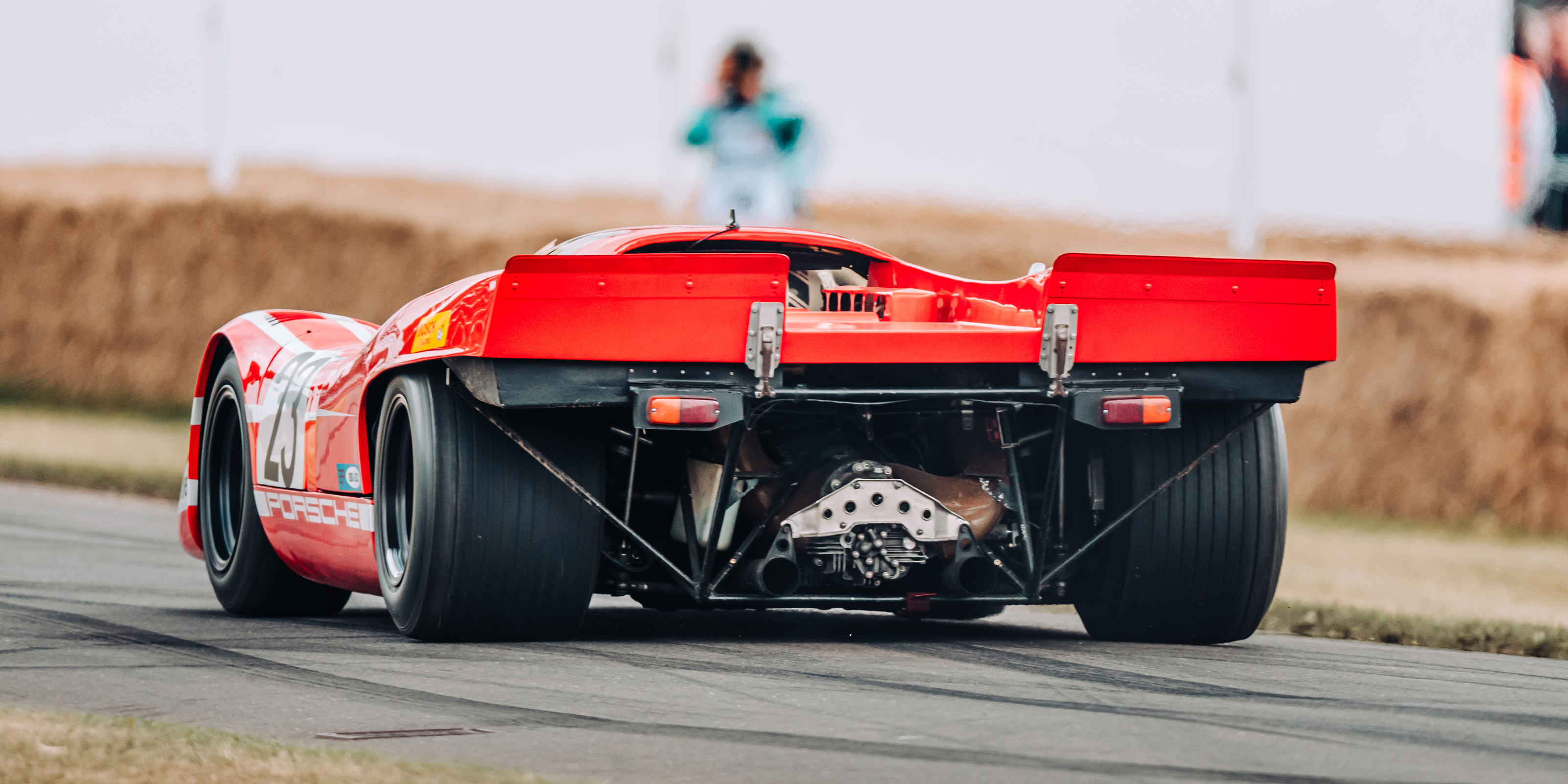 Porsche 953 rear corner tracking
