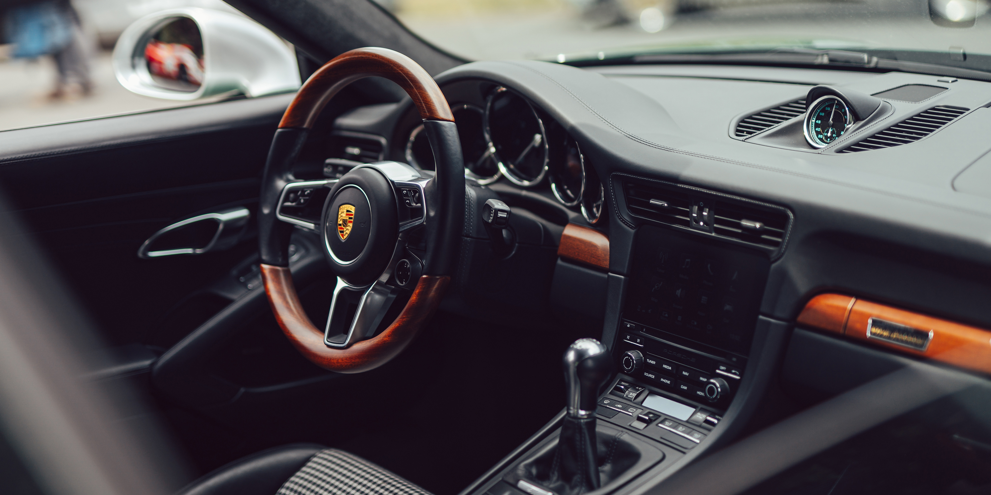 Porsche 911 Millionth interior wood