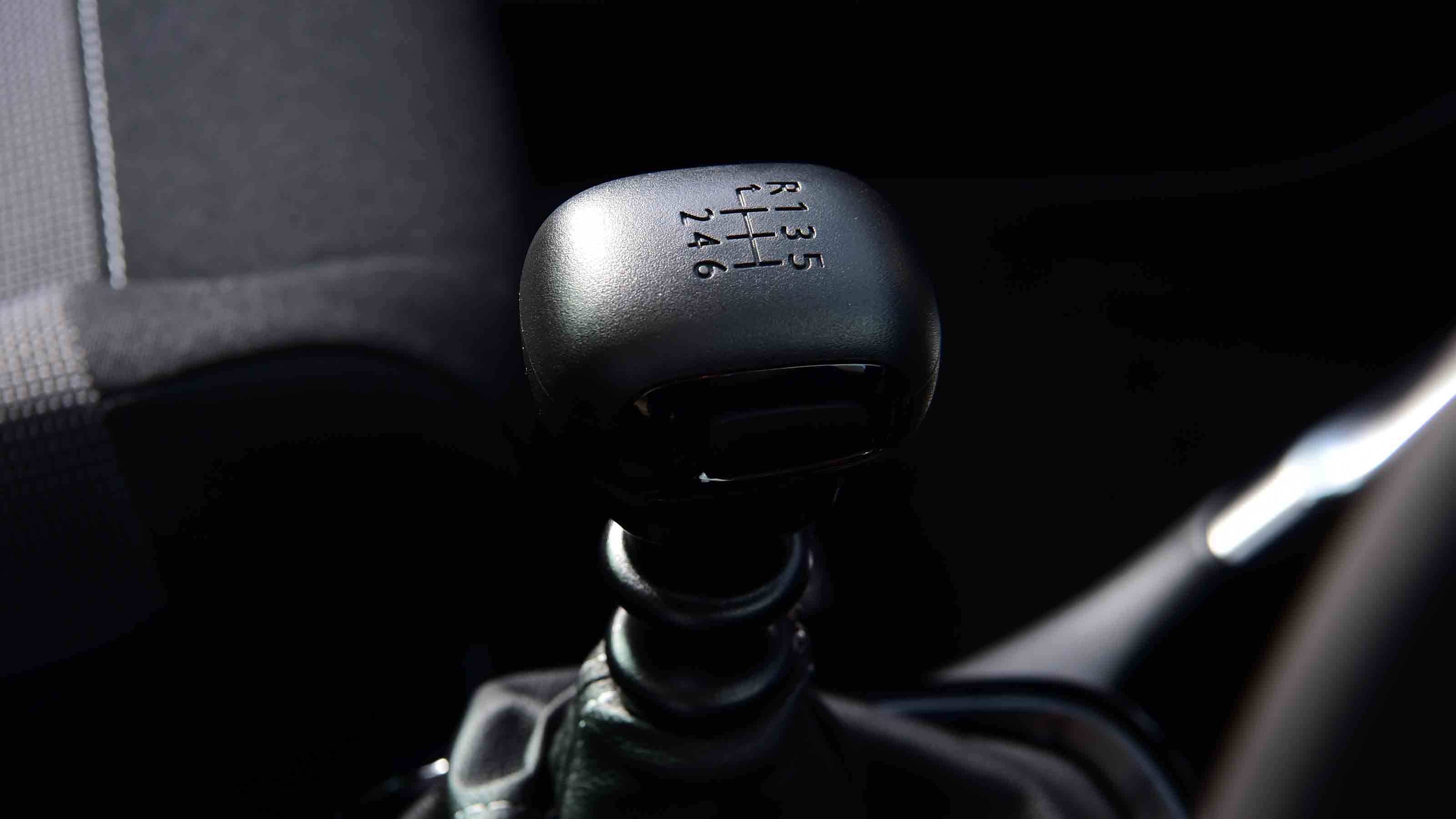 Citroen C3 Aircross You! - gear lever