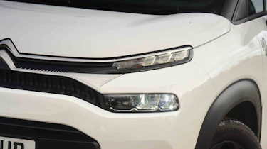 Citroen C3 Aircross You! - head light detail