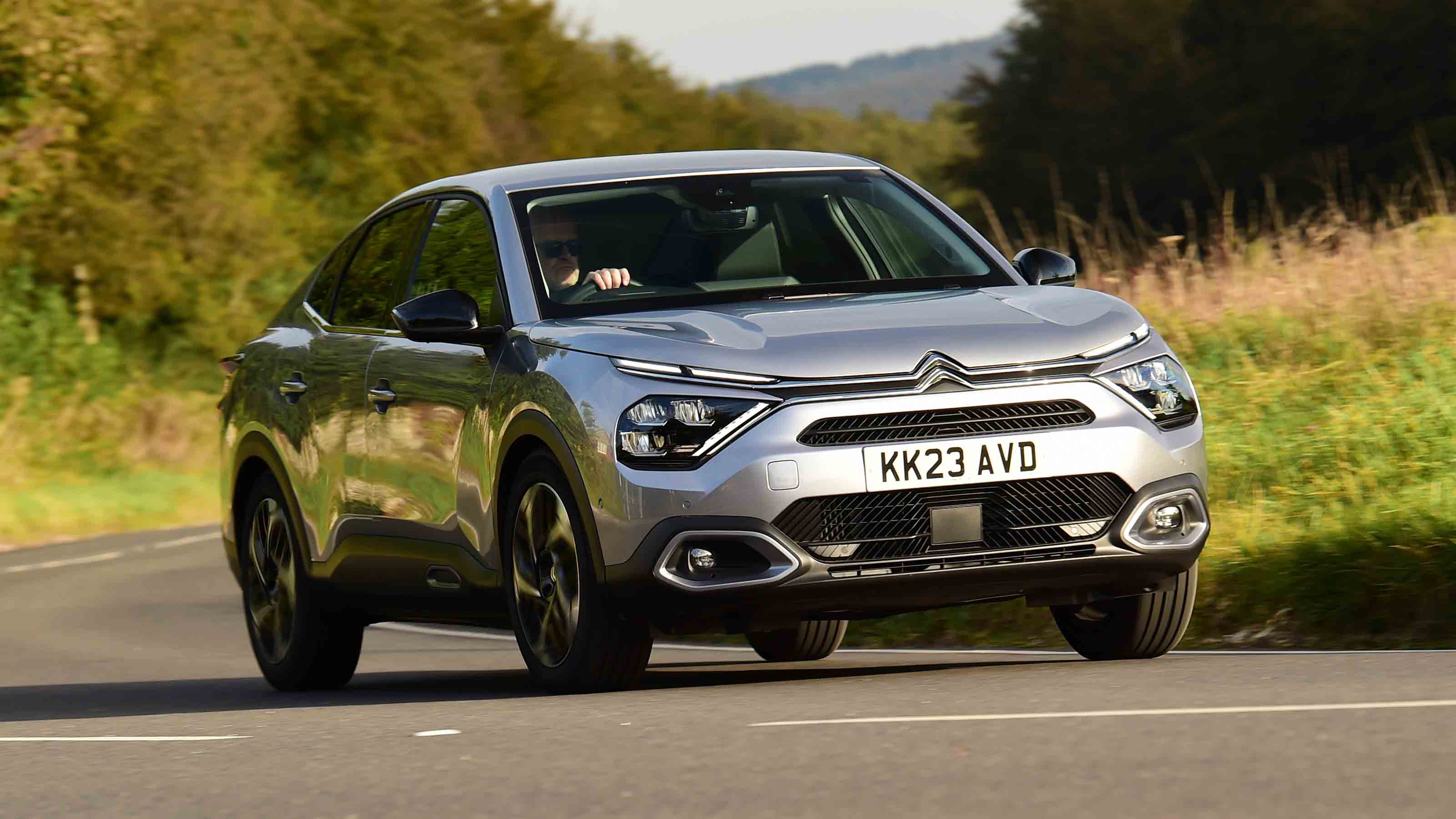 Citroen C4 X - main image