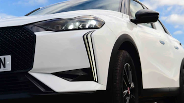 DS 3 Performance Line - headlight detail