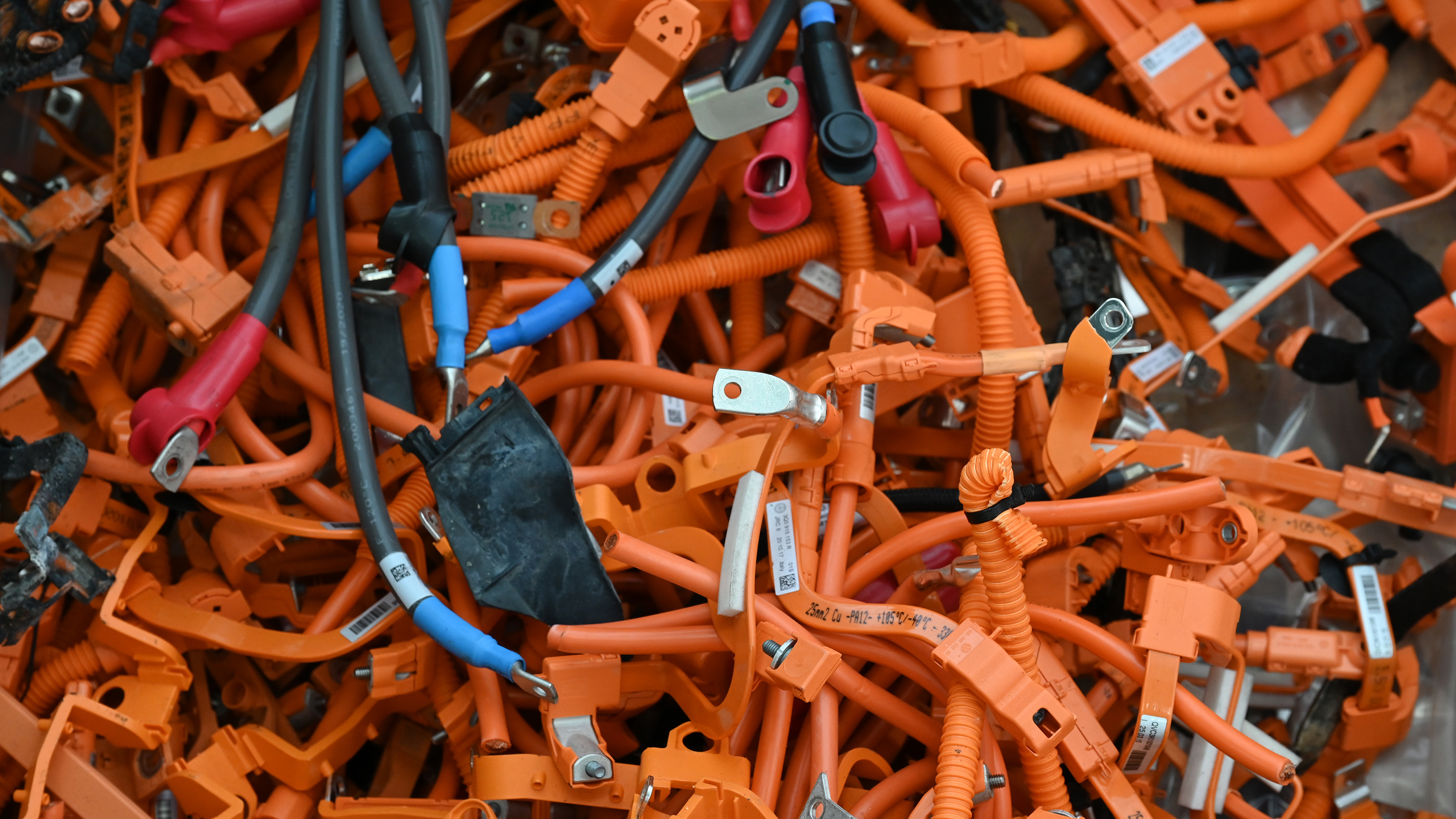 Battery recycling process - left over wires