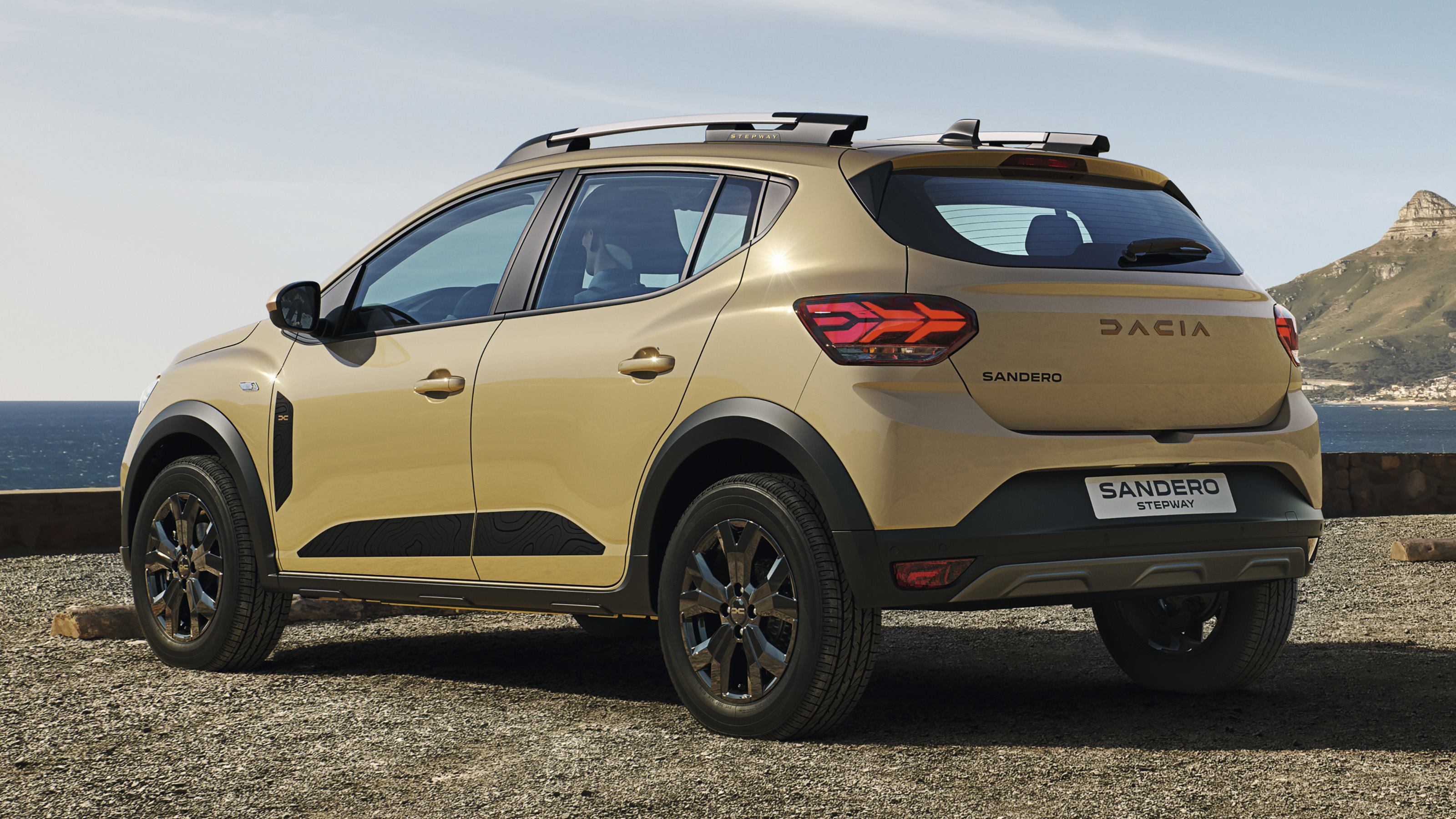 Dacia Sandero Stepway in Safari Beige - rear 