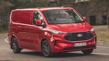 Ford Transit Custom turning left