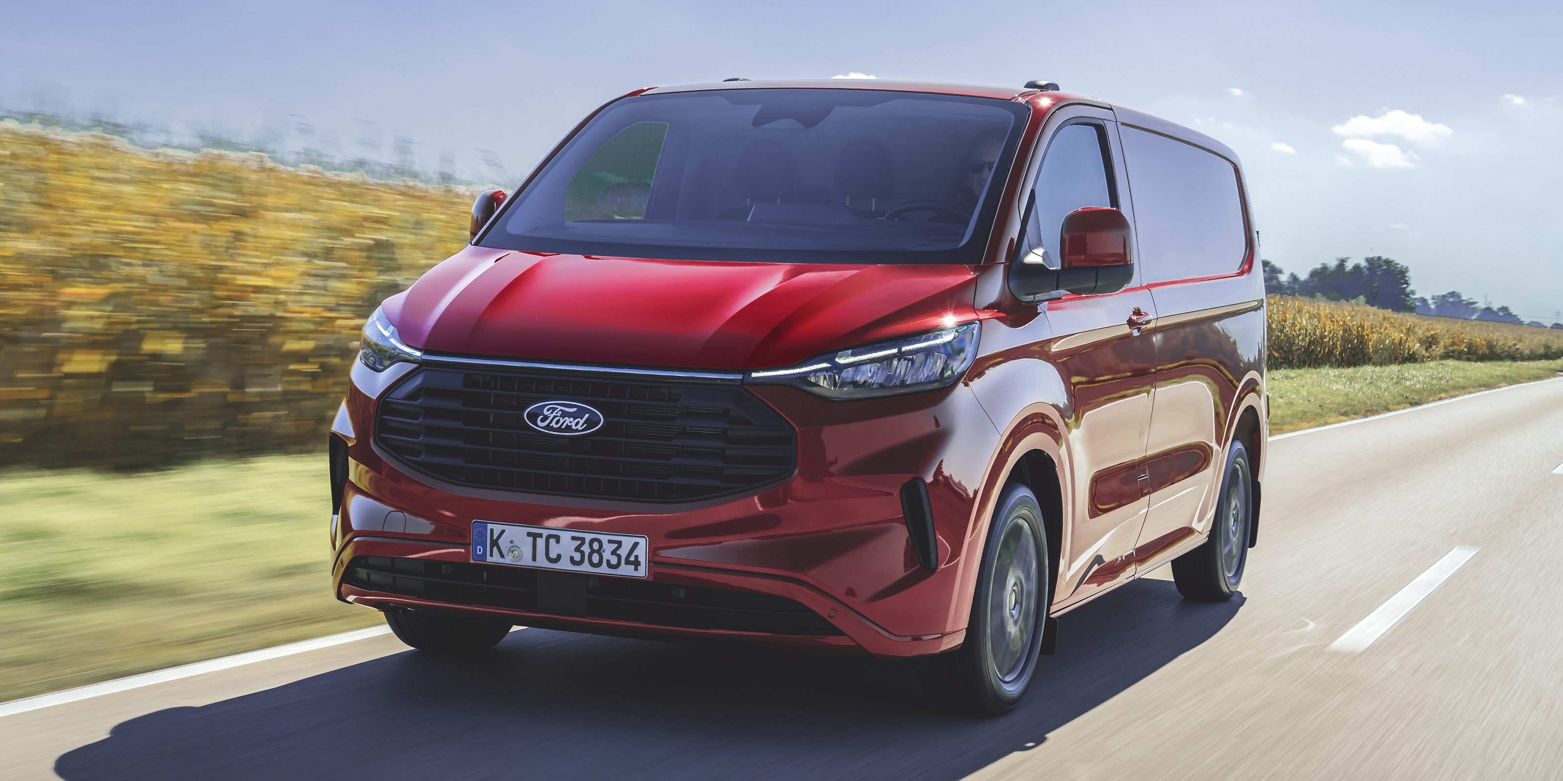 Ford Transit Custom front corner tracking