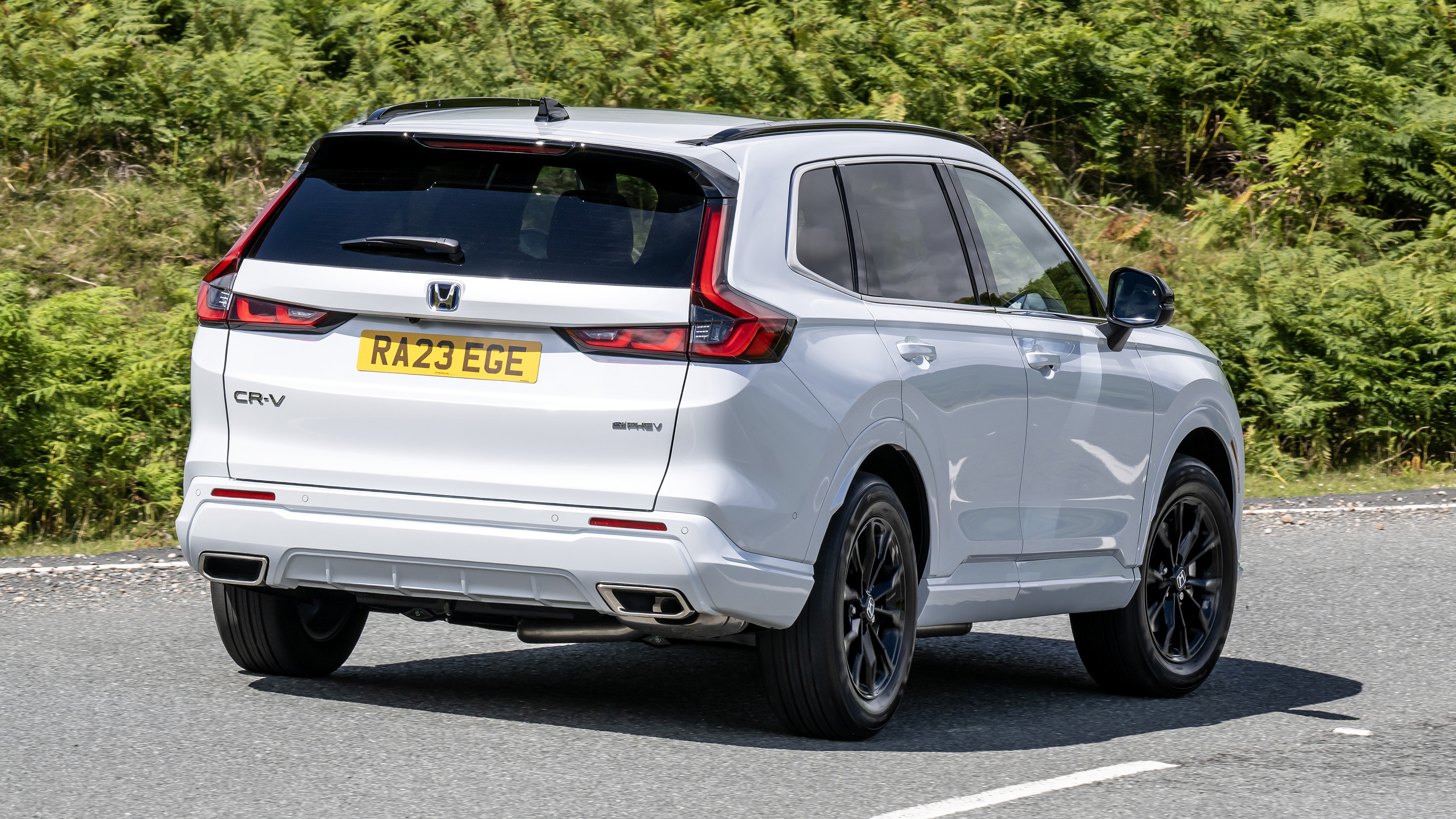 Honda CR-V rear cornering right