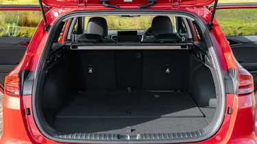 Kia Ceed Sportswagon boot seats up parcel shelf in