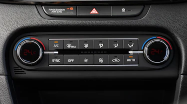Kia Ceed Sportswagon climate controls