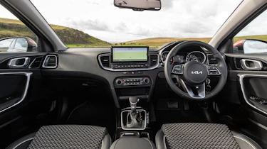 Kia Ceed Sportswagon full-width dashboard