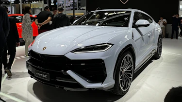 Lamborghini Urus PHEV - front