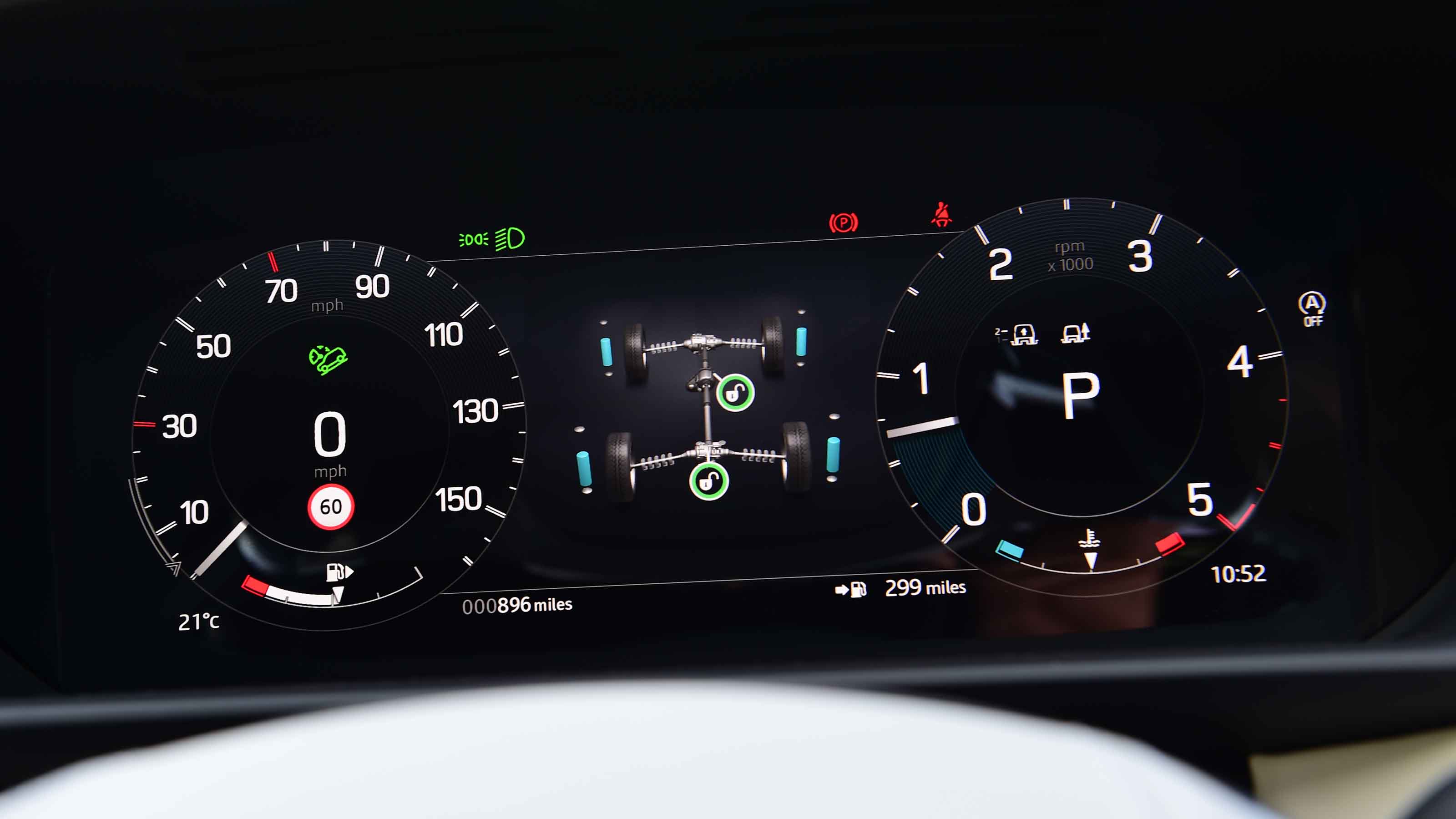 Land Rover Discovery digital instrument cluster