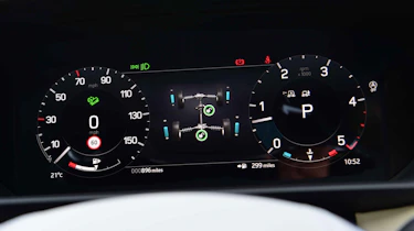Land Rover Discovery digital instrument cluster