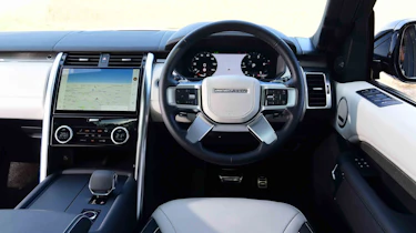 Land Rover Discovery dashboard