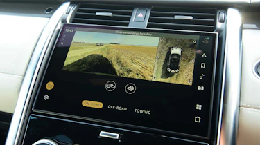 Land Rover Discovery rear camera display