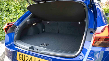 Lexus UX 300h - boot from the side