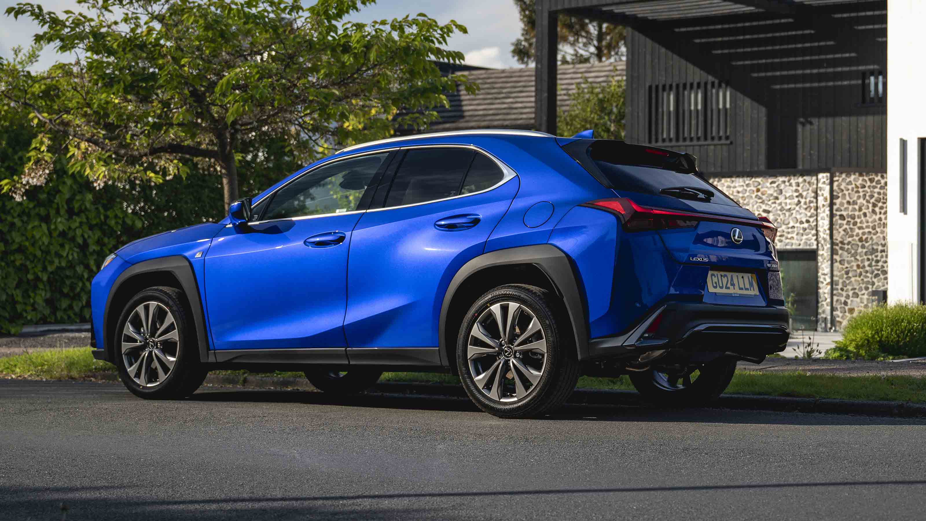Lexus UX 300h - rear 3/4 static