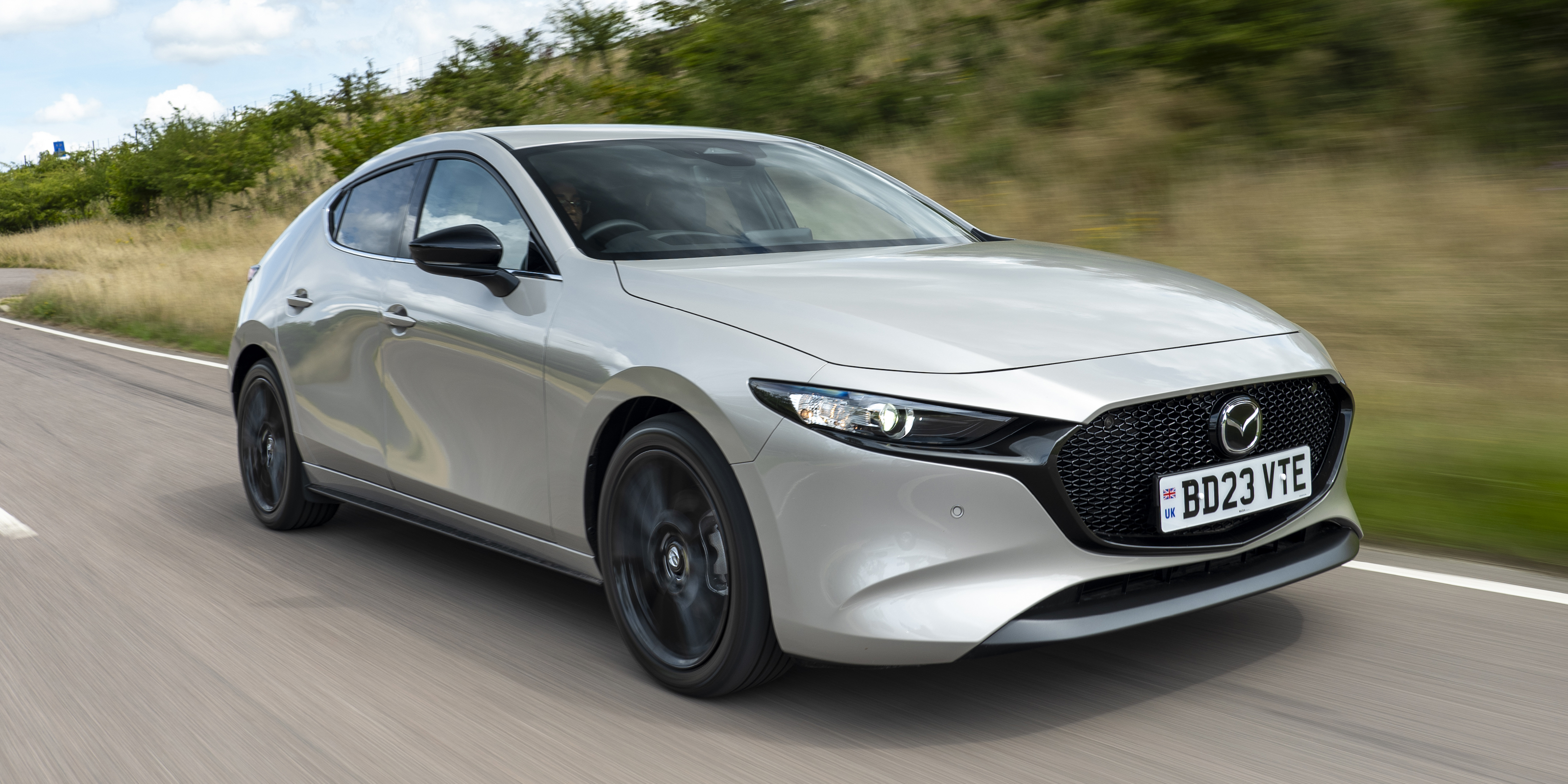 Mazda 3 front corner tracking