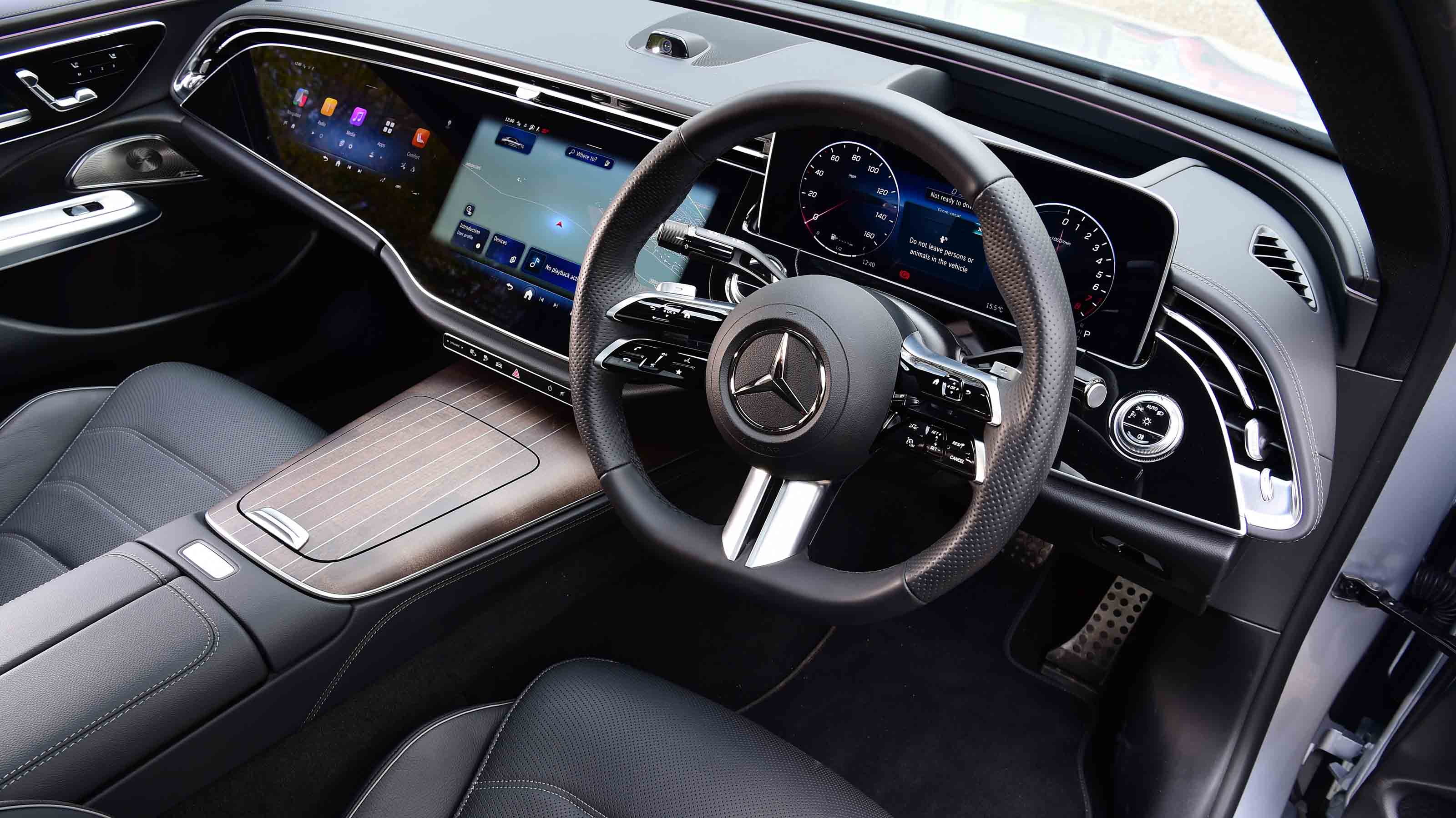 Mercedes E-Class - dashboard