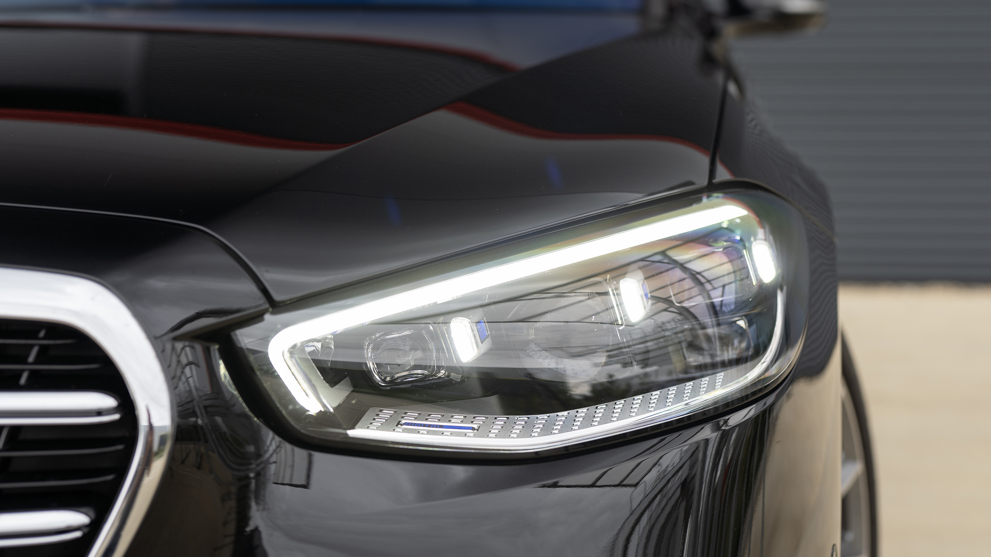Mercedes S-Class head light