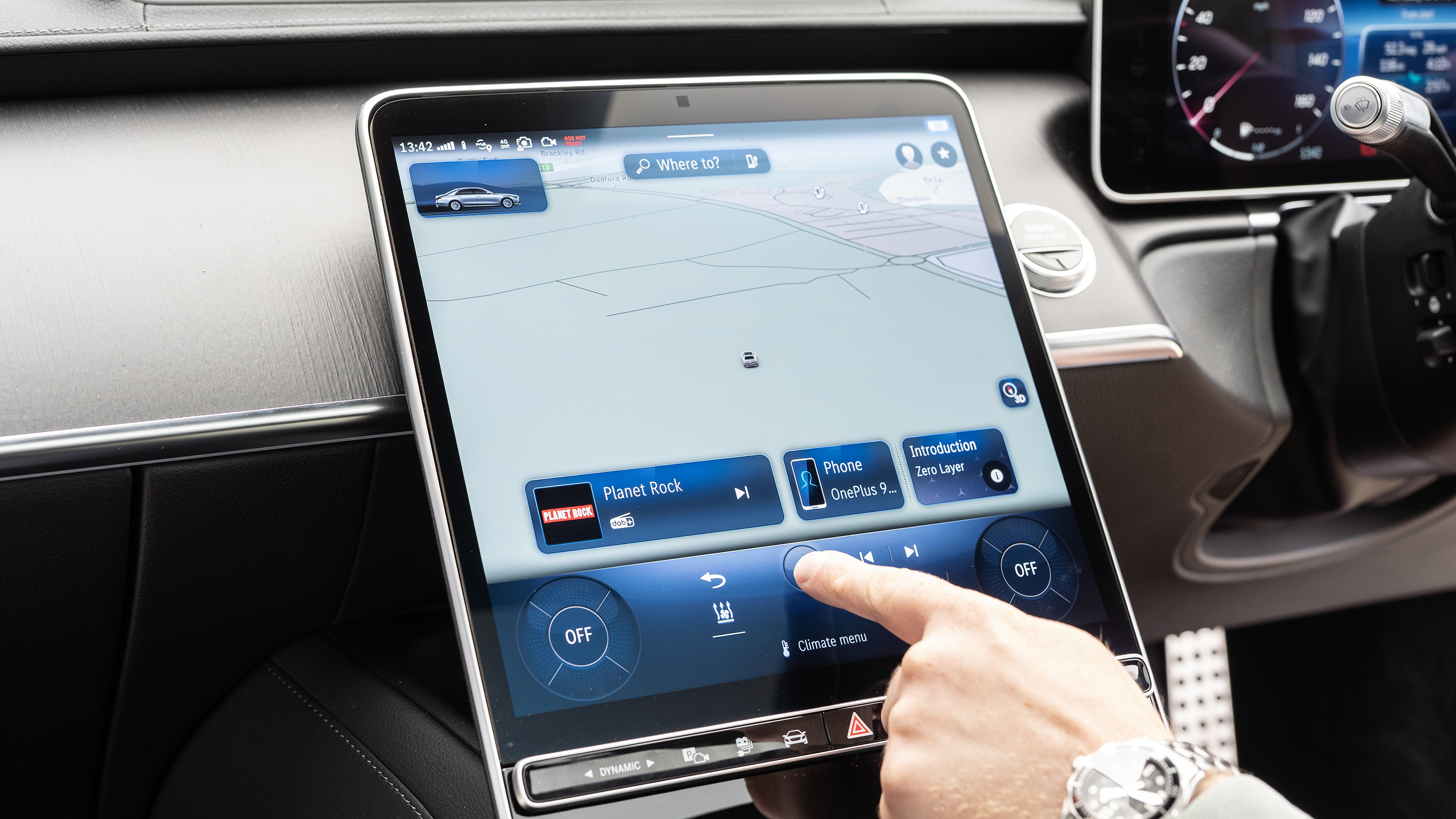 Mercedes S-Class Chief Reviewer, Alex Ingram, programming sat-nav