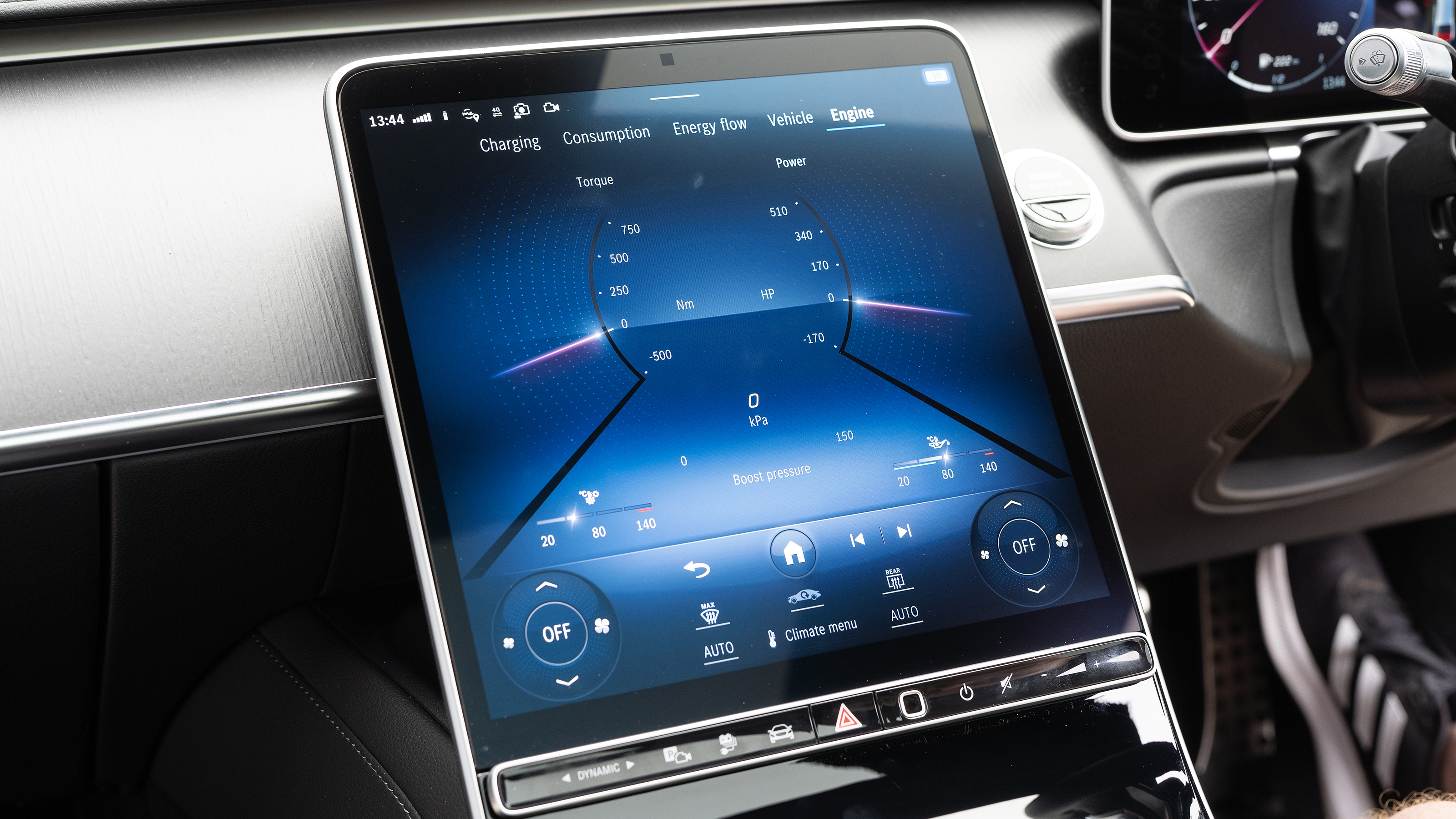 Mercedes S-Class EQ Boost screen