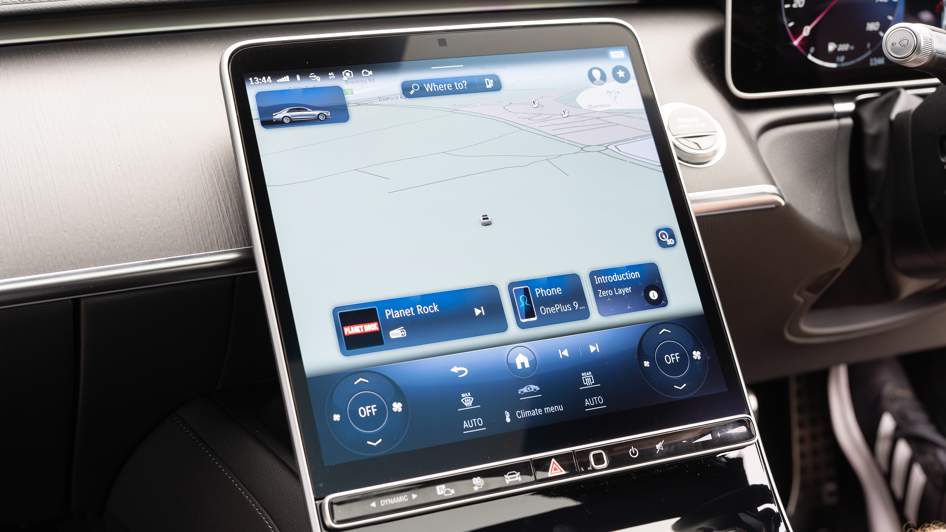 Mercedes S-Class sat-nav screen