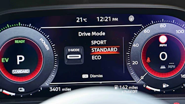Nissan Juke - digital instrument cluster