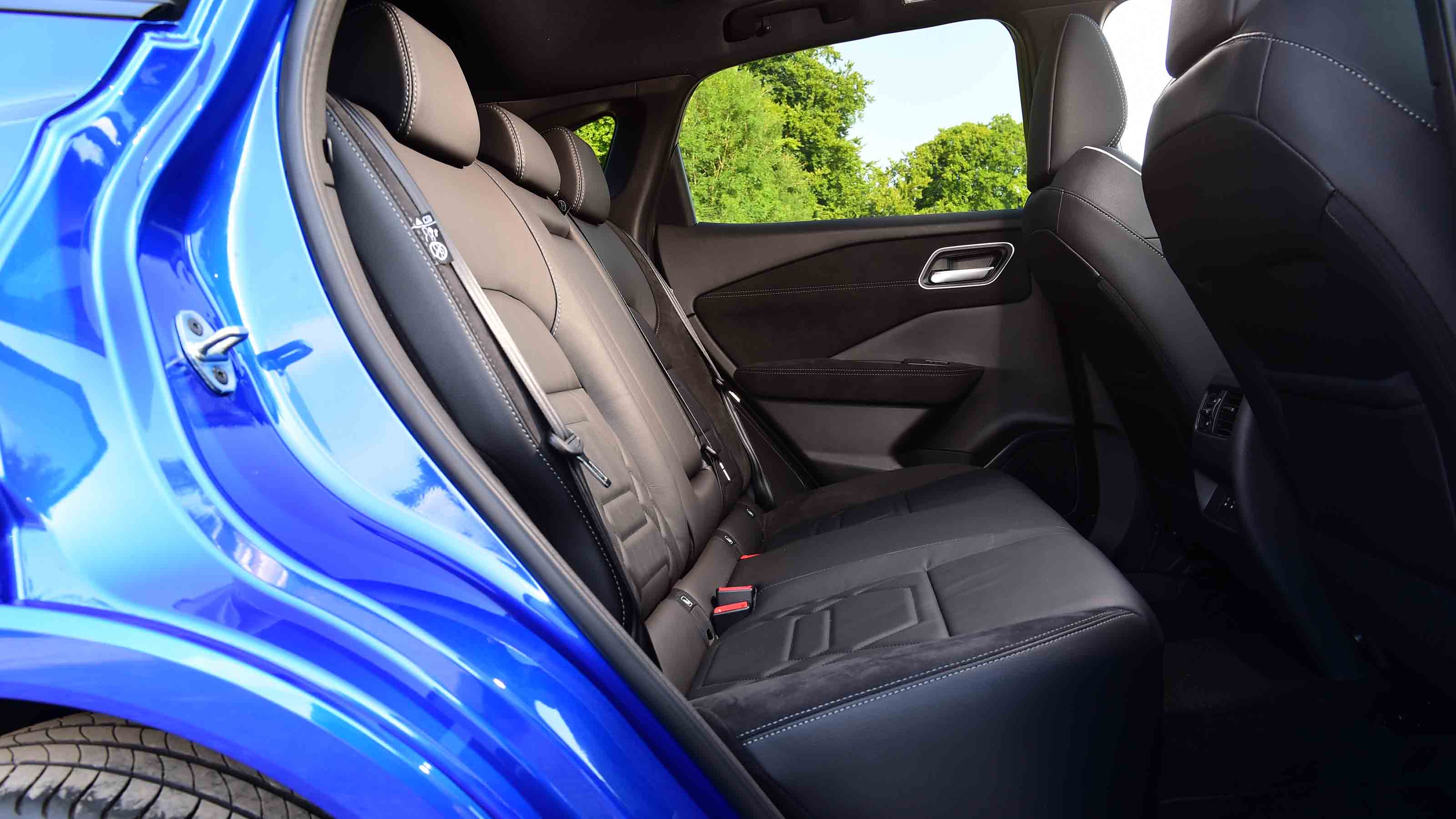 Nissan Qashqai - rear seats