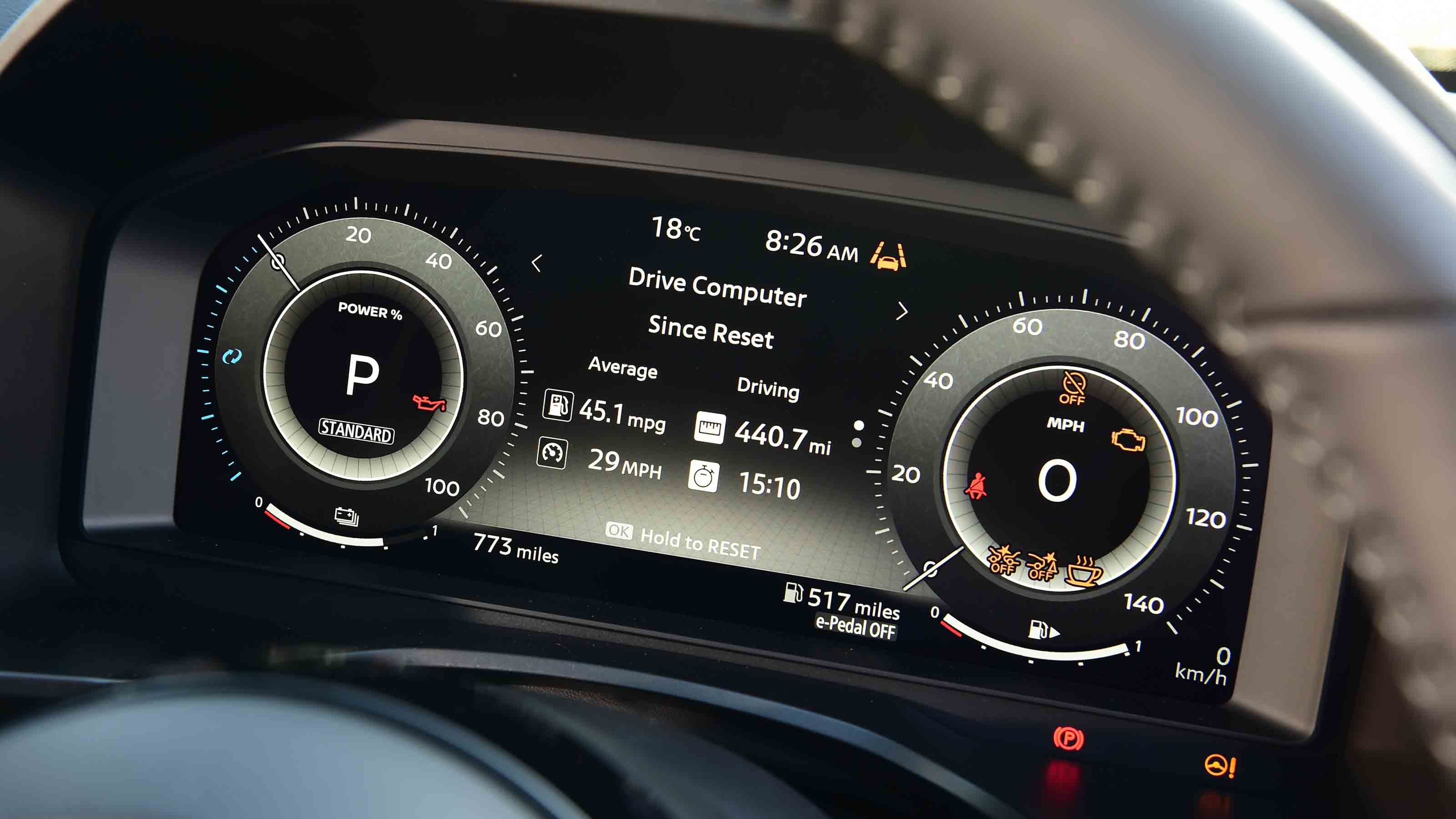 Nissan Qashqai - digital instrument cluster