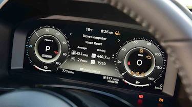 Nissan Qashqai - digital instrument cluster