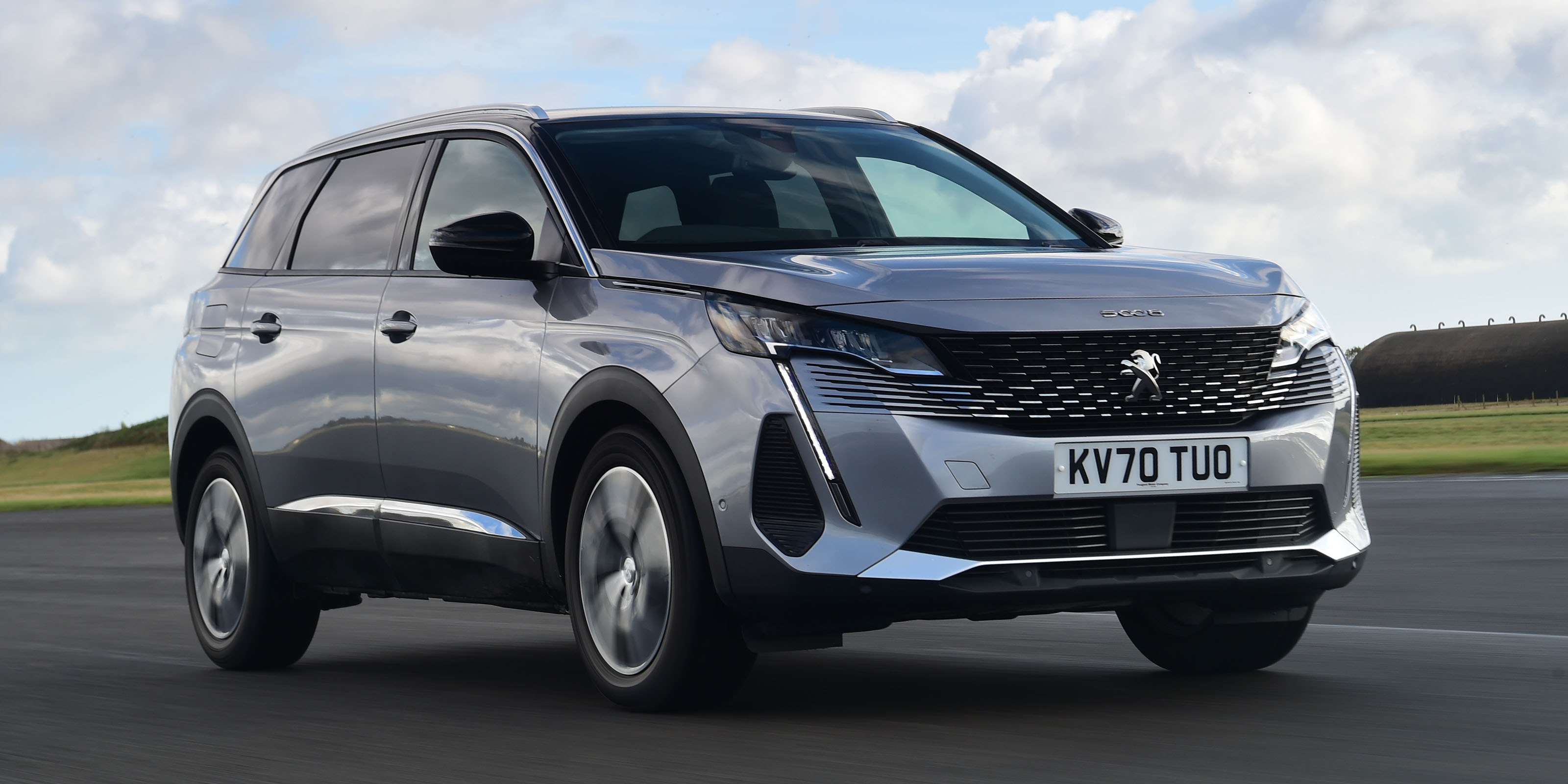 Peugeot 5008 front corner tracking