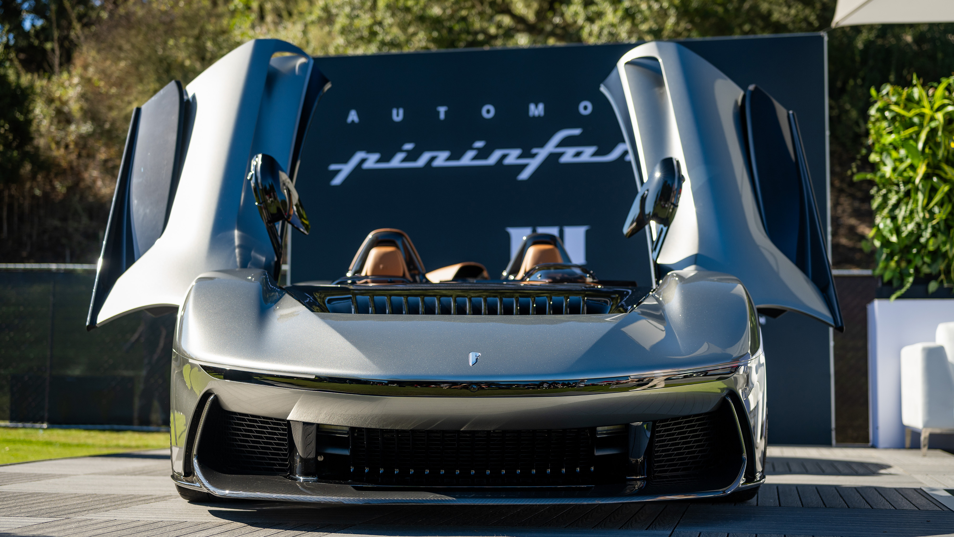 Pininfarina Battista B95 Gotham - front static 