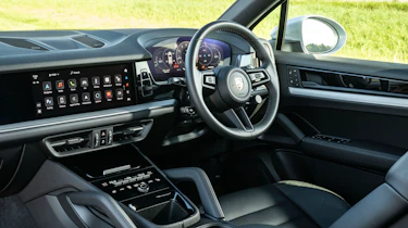 Porsche Cayenne dashboard