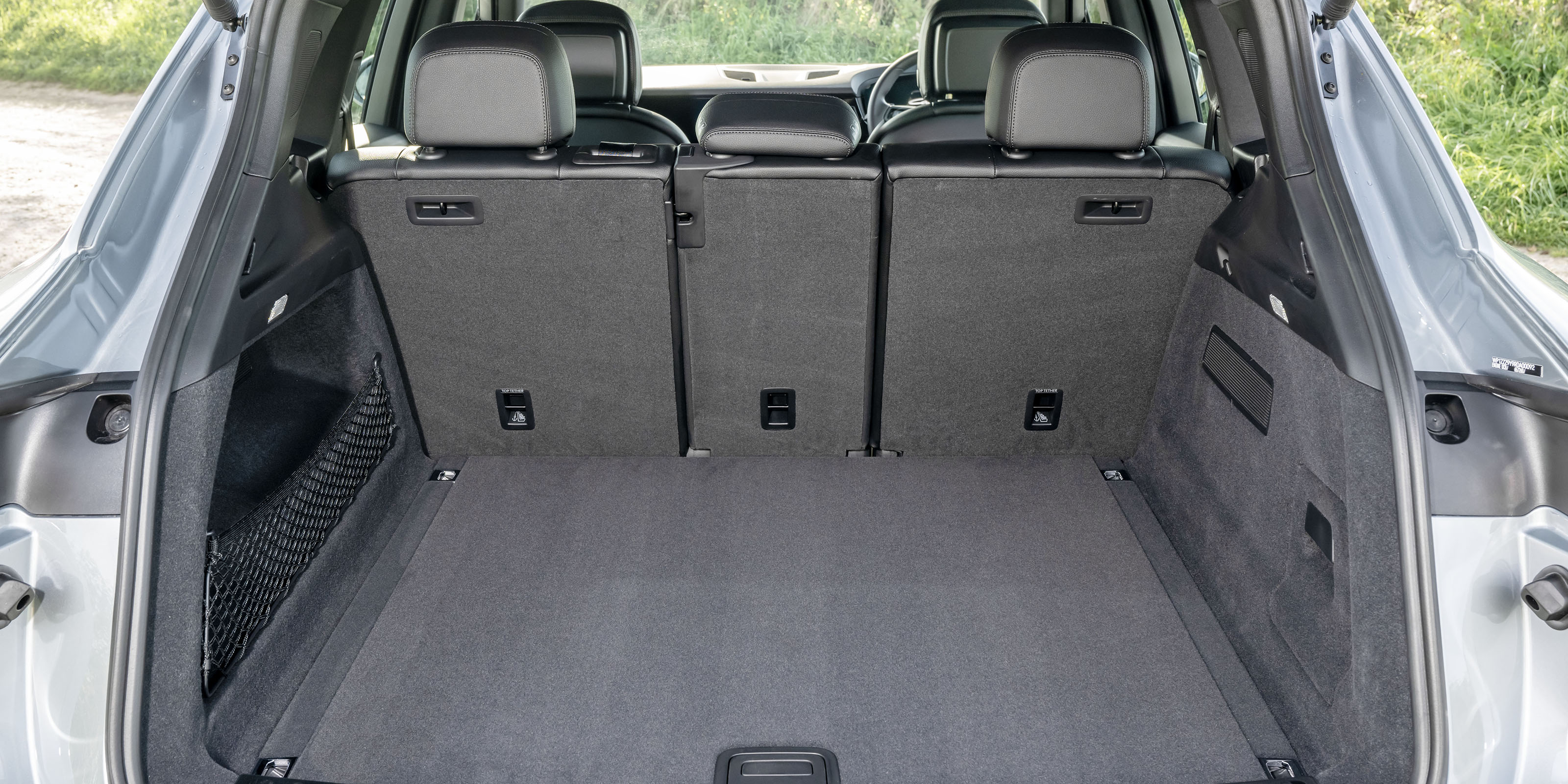 Porsche Cayenne boot