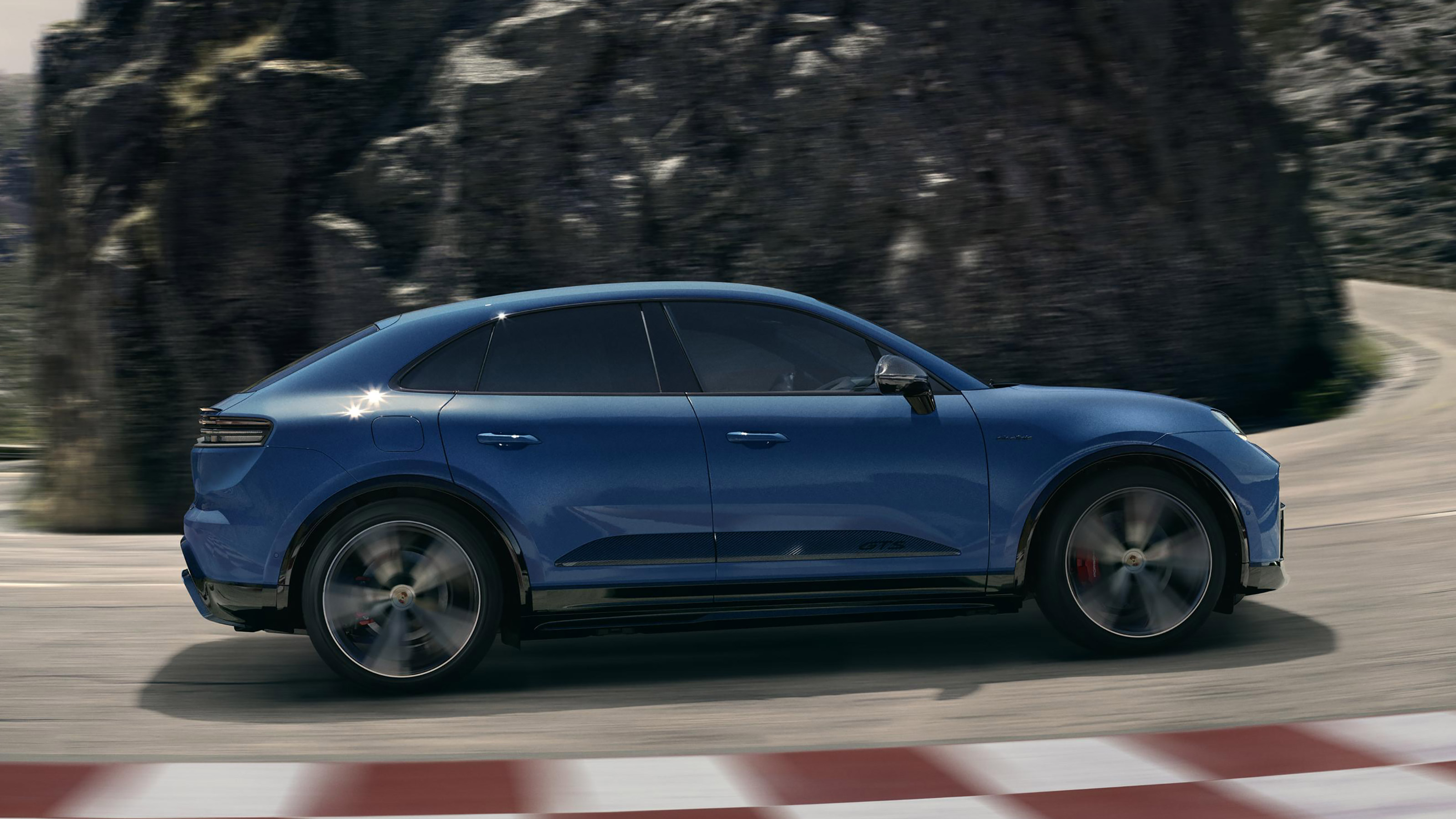 Porsche Macan Electric GTS - side action