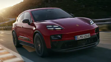 Porsche Macan Electric GTS - front action