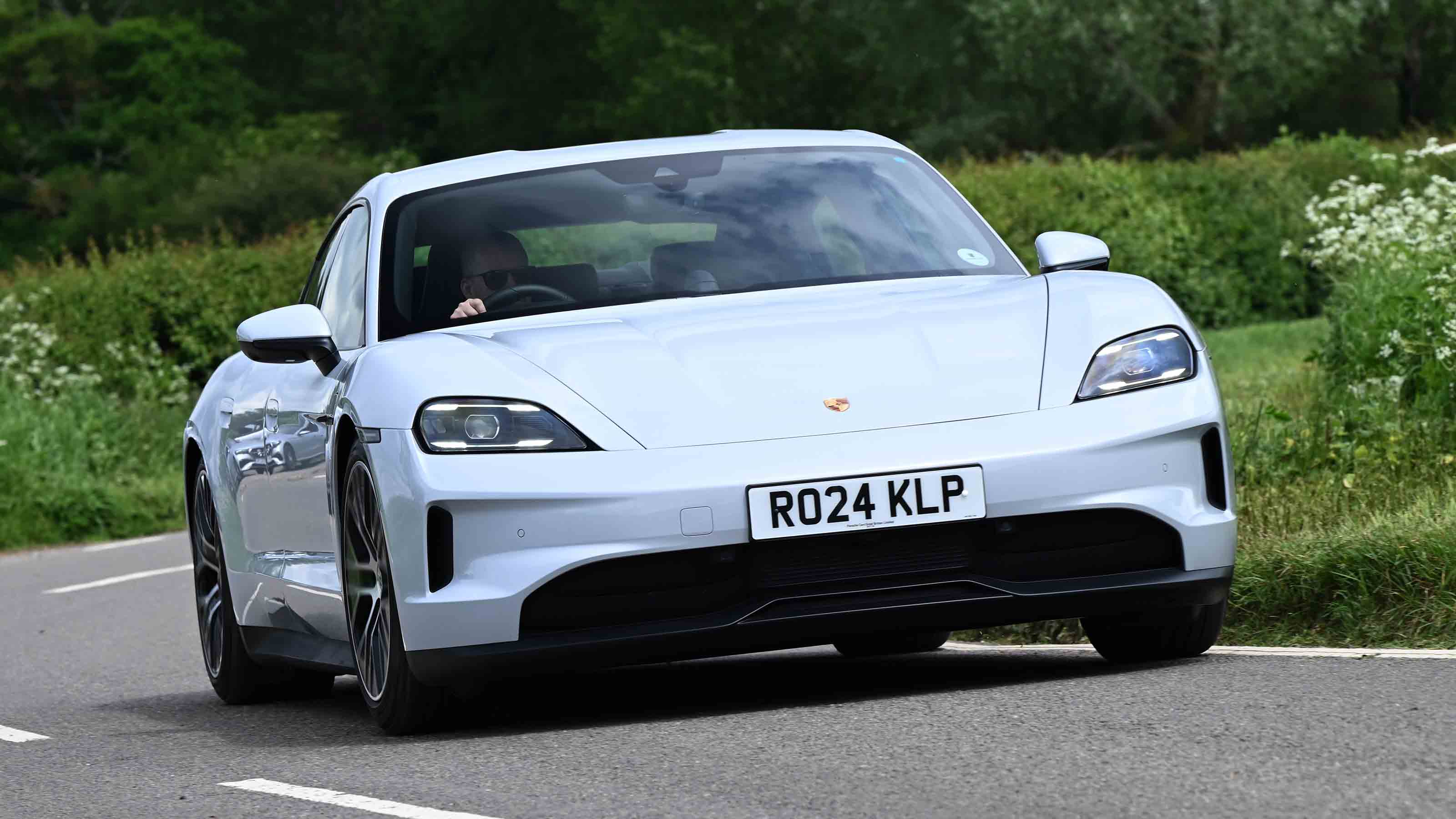 Porsche Taycan - front cornering