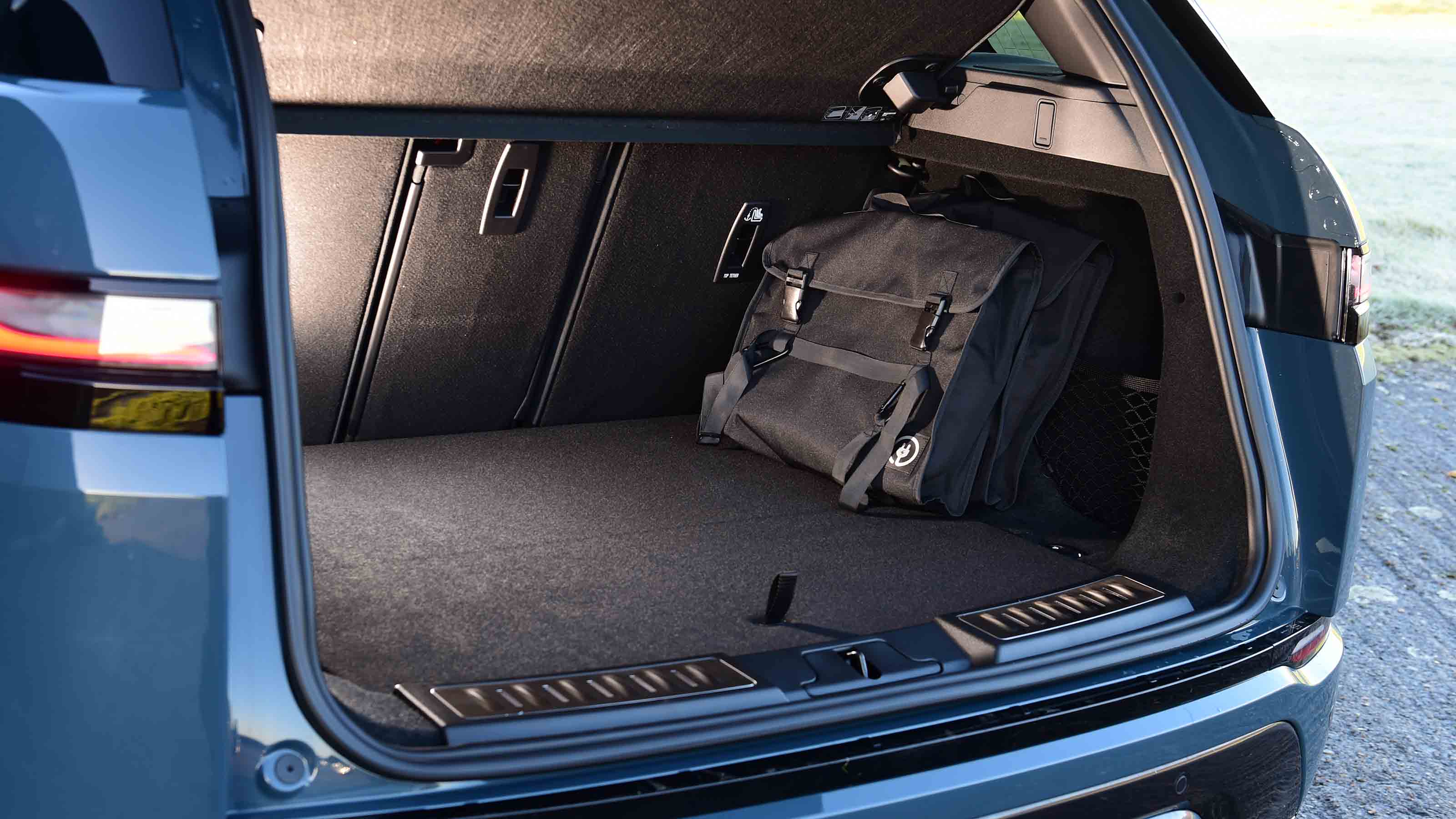 Range Rover Evoque P300e Autobiography - boot