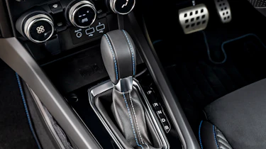Renault Arkana gear selector