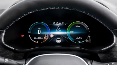 Renault Arkana driver instrument cluster