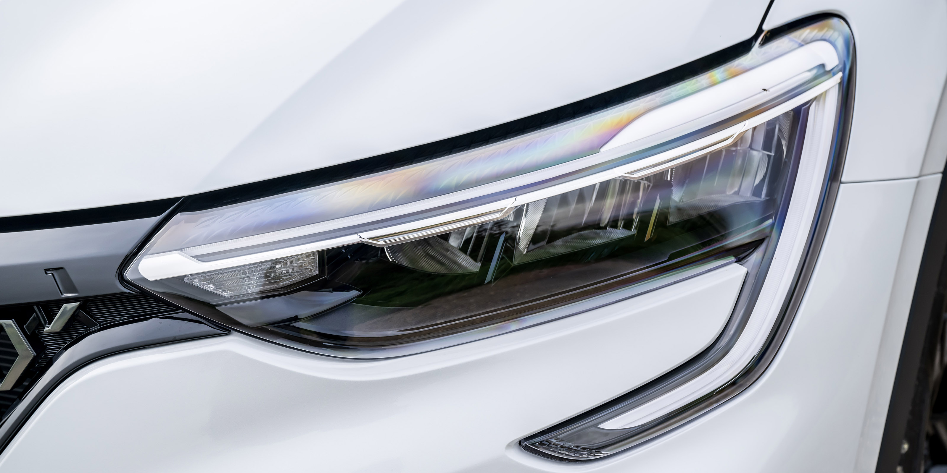 Renault Arkana head lamp