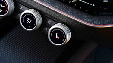 Skoda Superb hatch - heated seat control
